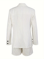 Stijlvol gestreepte zomer outfit