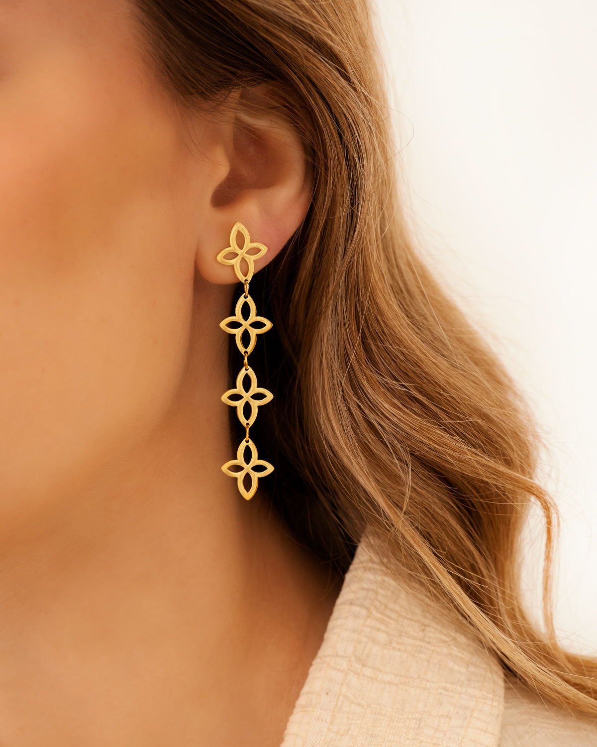 Retro-oorbellen met bloemhanger