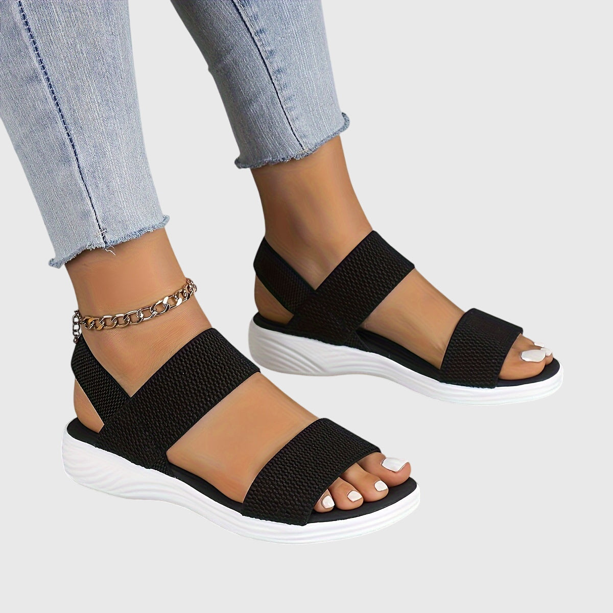 Lichte sandalen met verstelbare bandjes en dempend voetbed