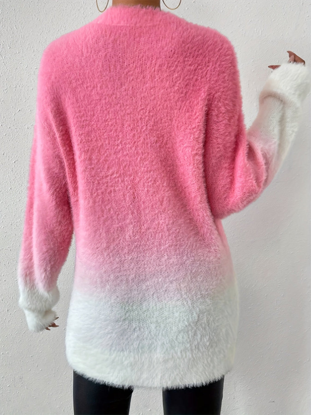 Gegradueerde kleur crew neck fuzzy trui