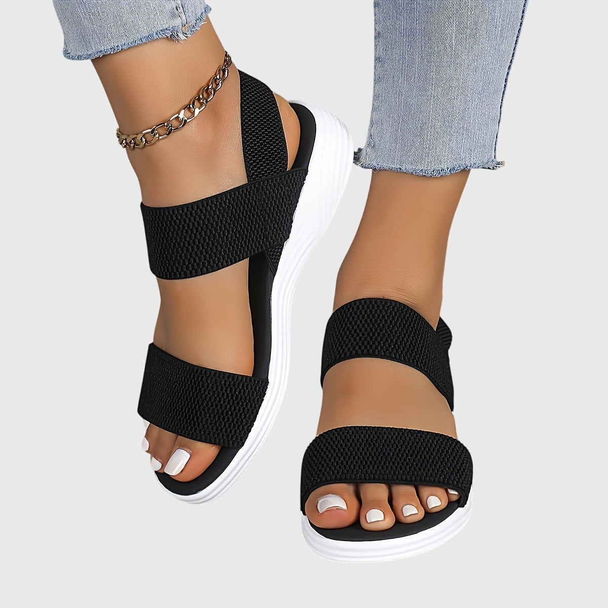 Lichte sandalen met verstelbare bandjes en dempend voetbed