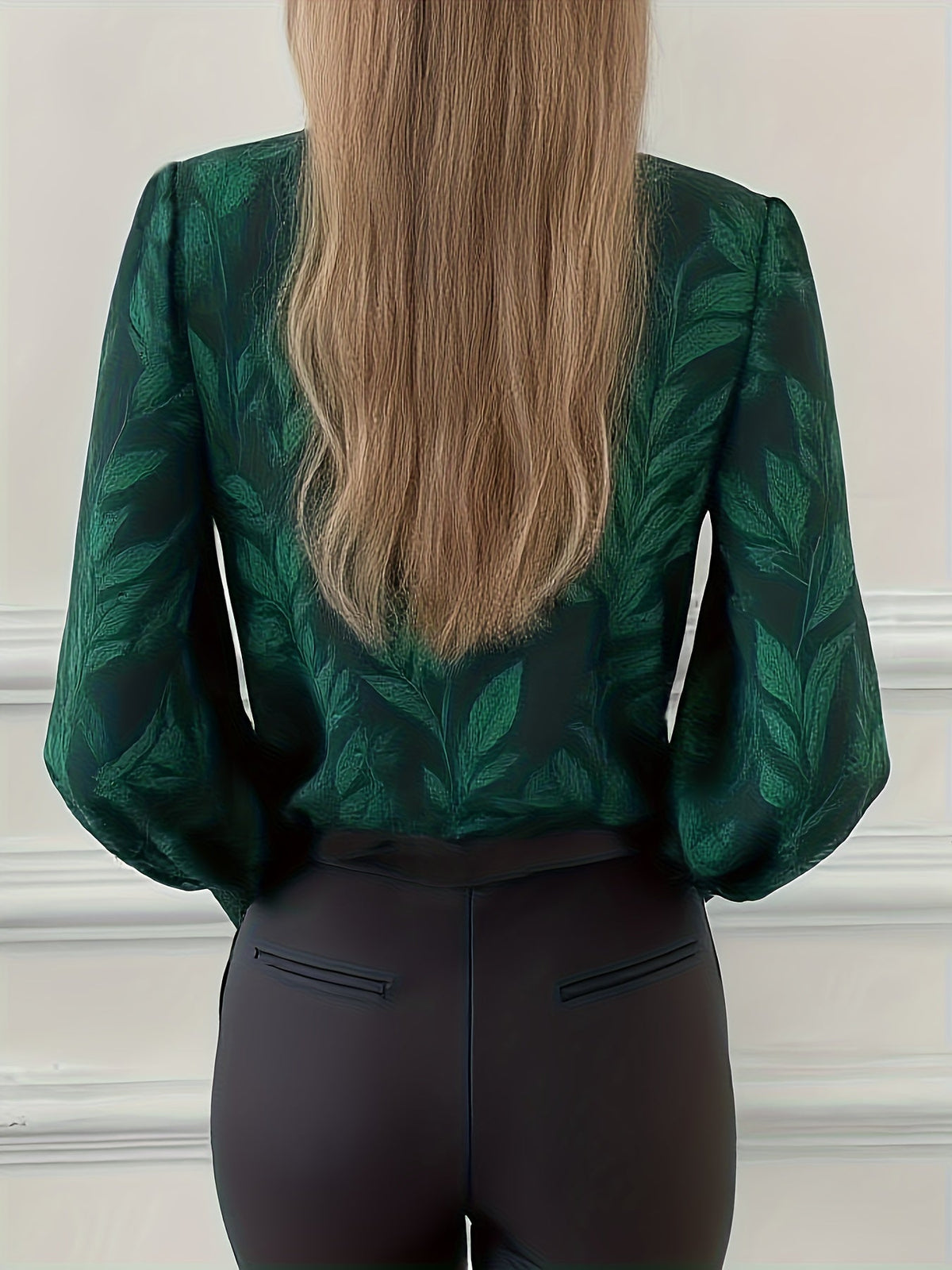 Blouse met botanisch patroon, V-hals en lantaarnmouwen