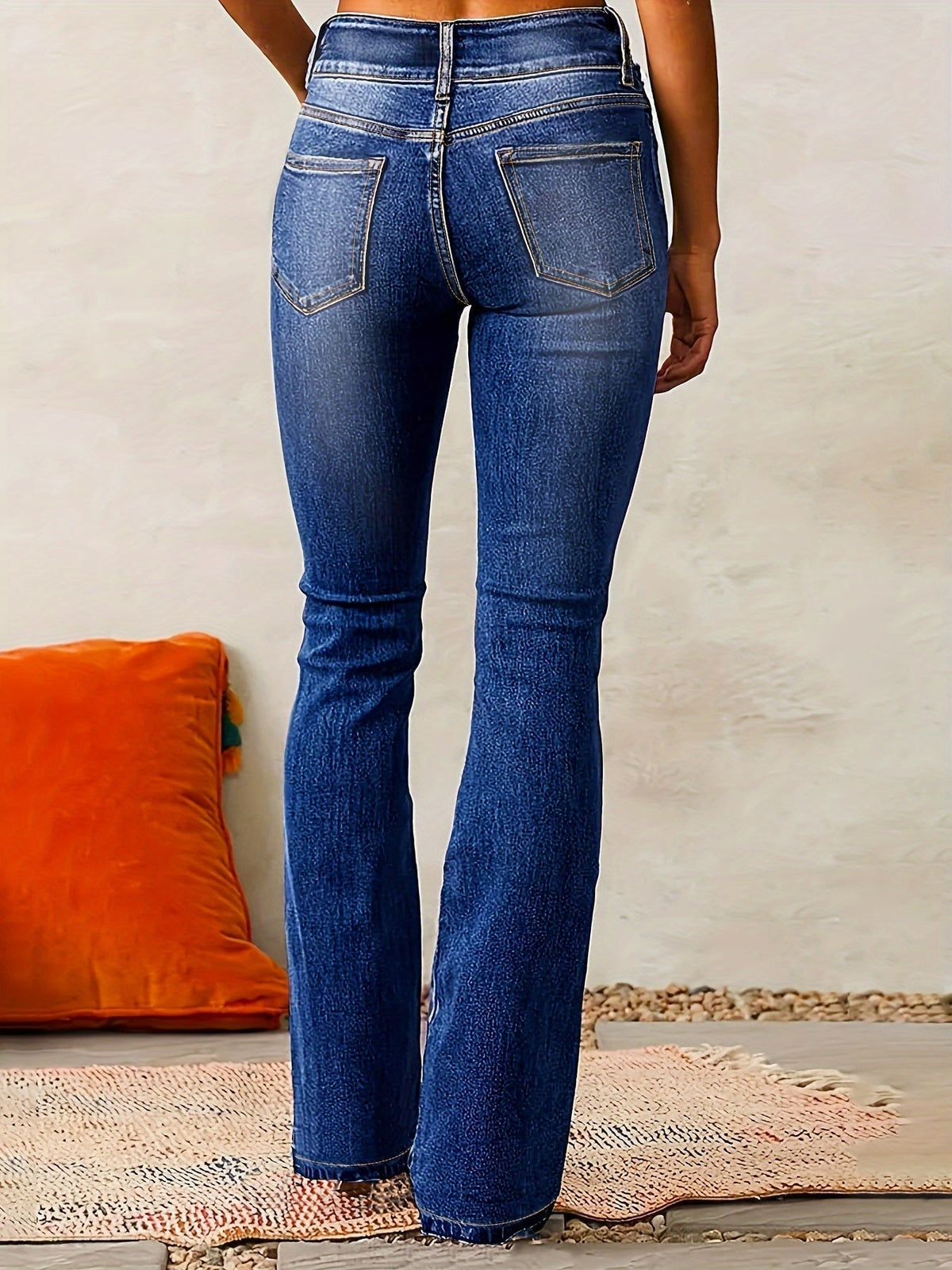 Alessia | Damesjeans met hoge taille en uitlopende pijpen