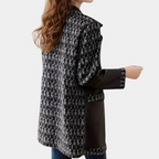 Warme zwarte damesjas met afwerking