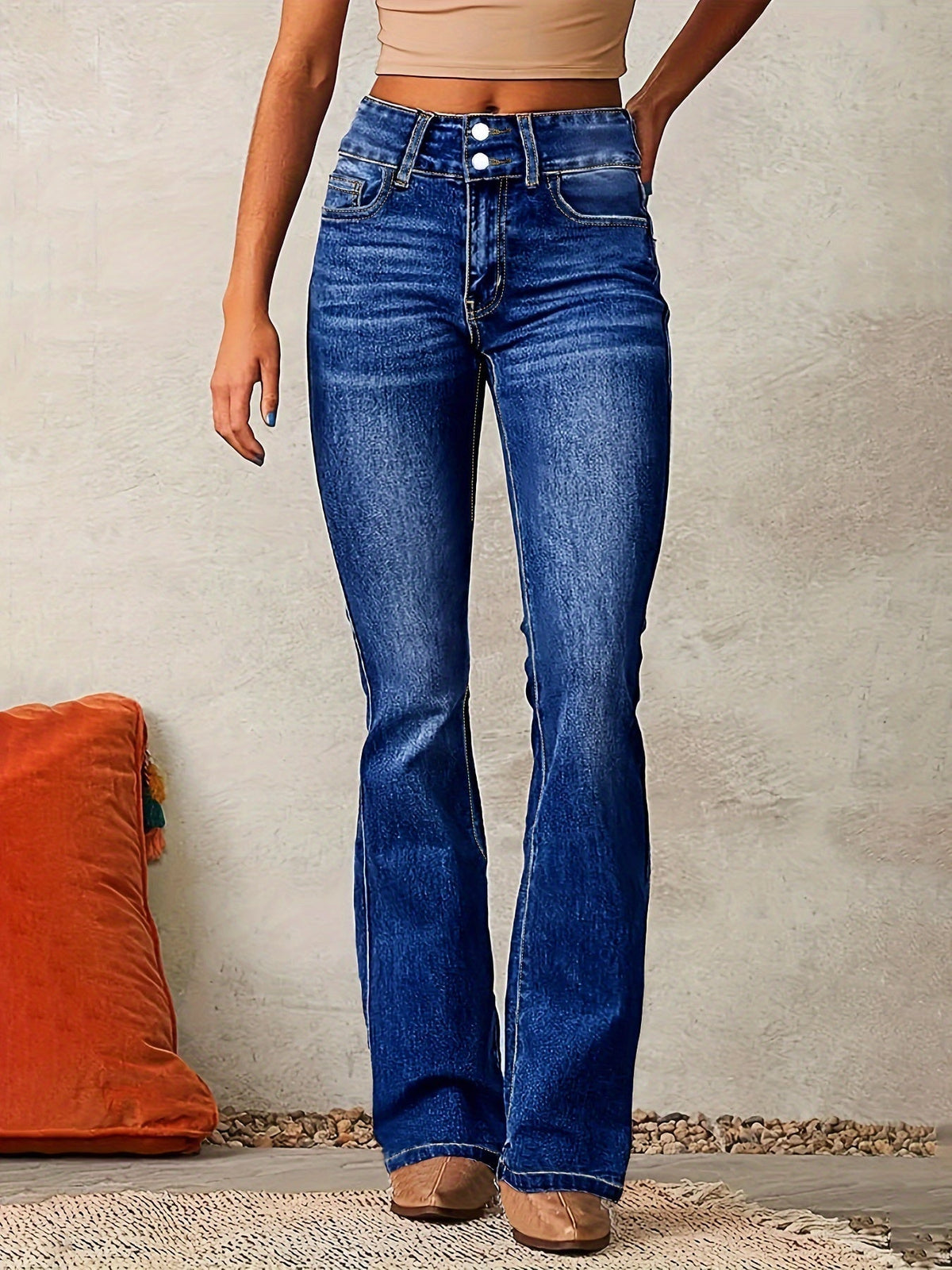 Alessia | Damesjeans met hoge taille en uitlopende pijpen