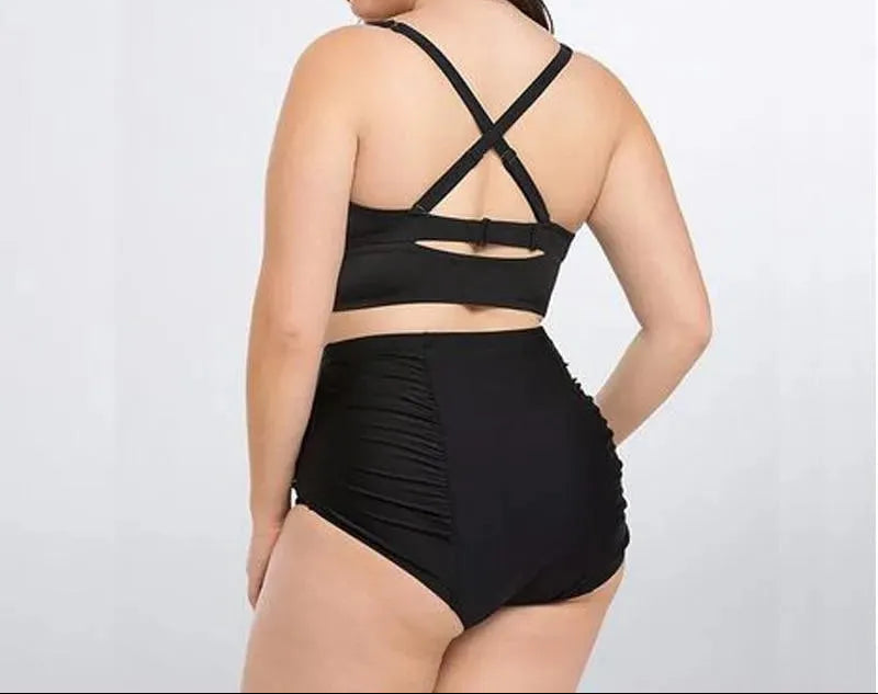 Zwarte bikiniset met haltertop en hoge taille