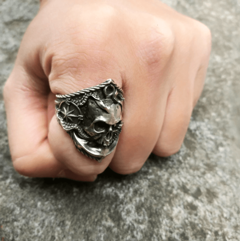 Gothic schedel ring – kleur: Zilver — afbeelding 9