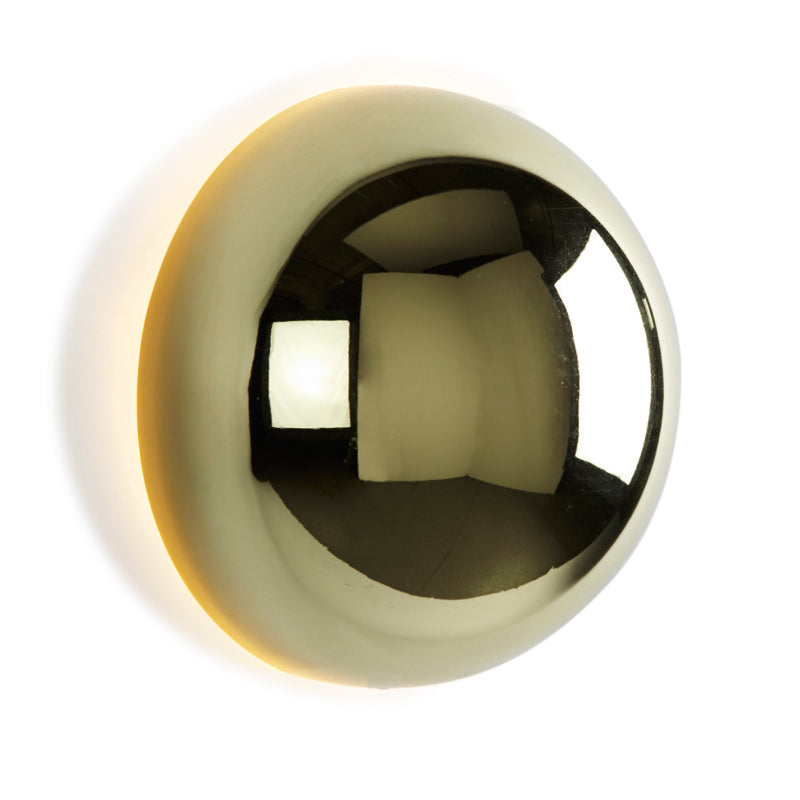 Wandlamp met retro-architectonische look