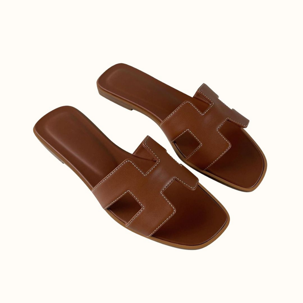En modieuze slippers