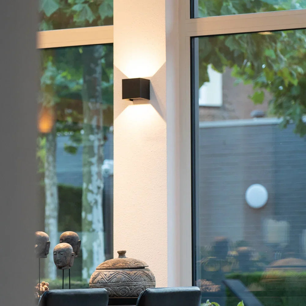 LED kubus wandlamp