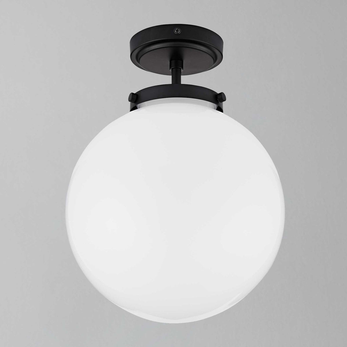 Bolvormige plafondverlichting