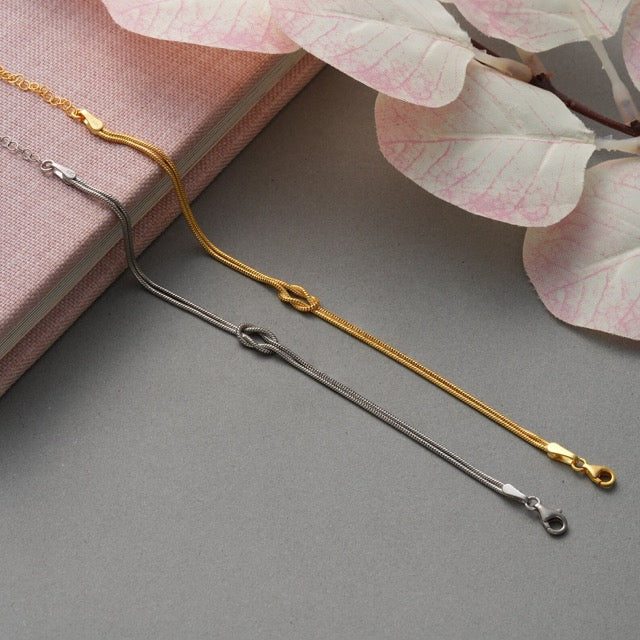 Minimalistische knoop armband