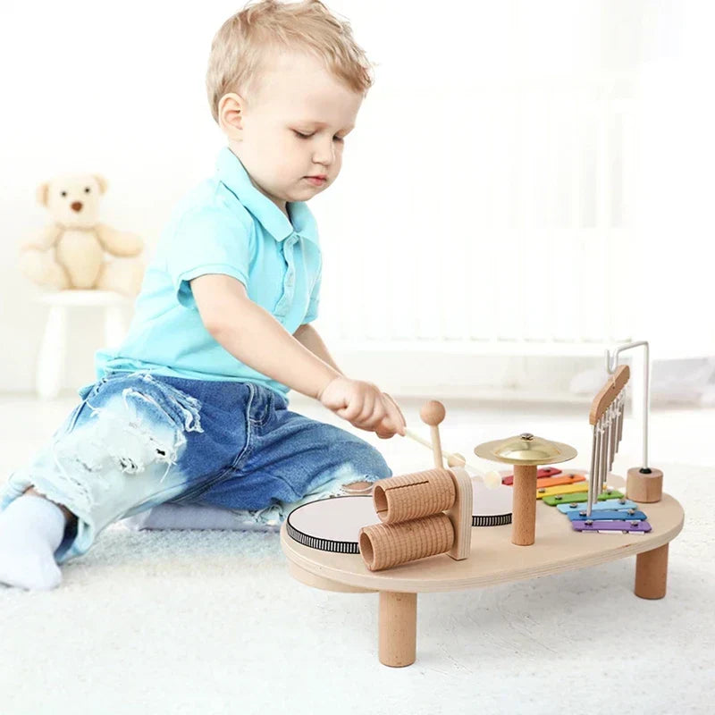 Creatief houten speelgoed muziekstation