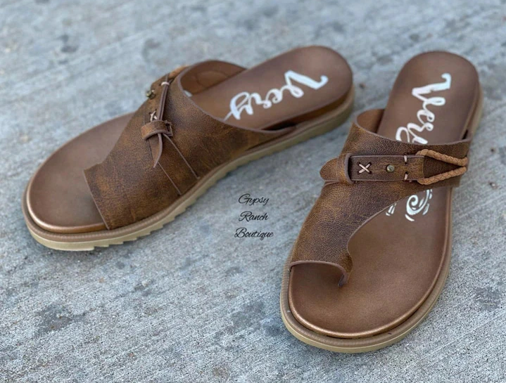 Summer sandals
