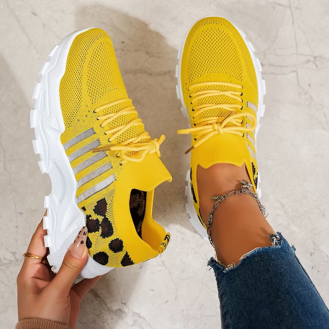 Sneakers met ademend bovenwerk en gedempte platformzool