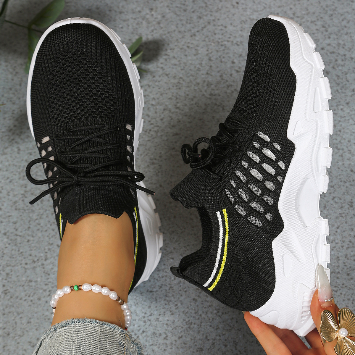 Damessneakers met brede neus en voetboogsteun