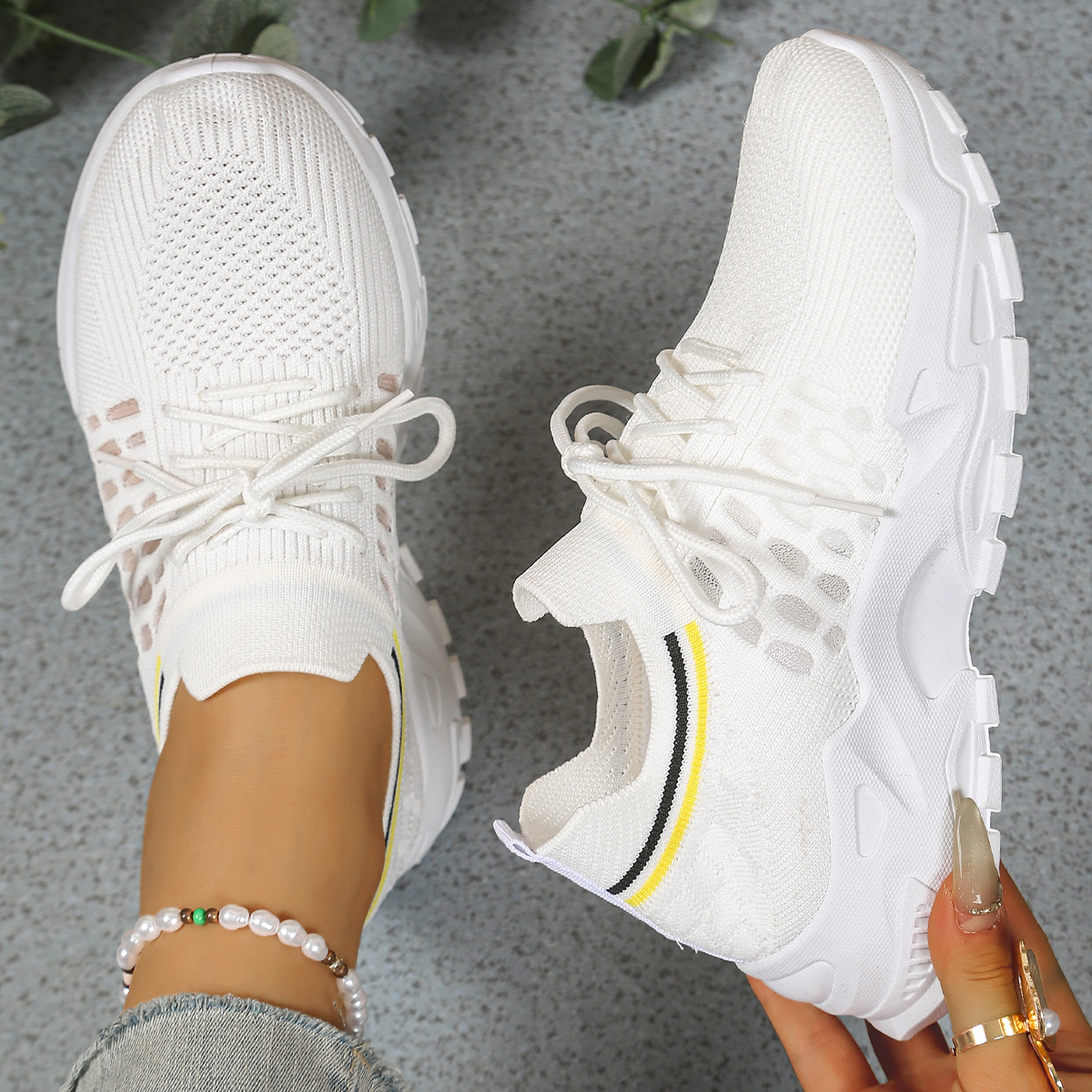 Sneakers met ademend bovenwerk en gedempte platformzool