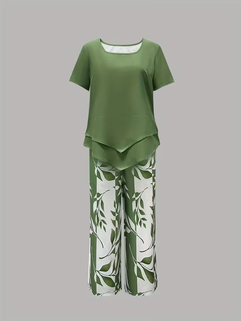 Tweedelige set met gelaagde top en bladprintbroek