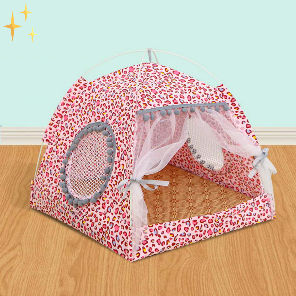 Schattige huisdieren tent met gordijnen