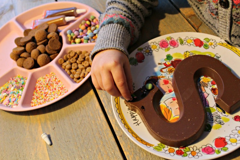 3D siliconen mal om chocoladeletters te gieten – bakplezier