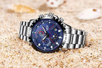 Stalen herenhorloge in militaire stijl