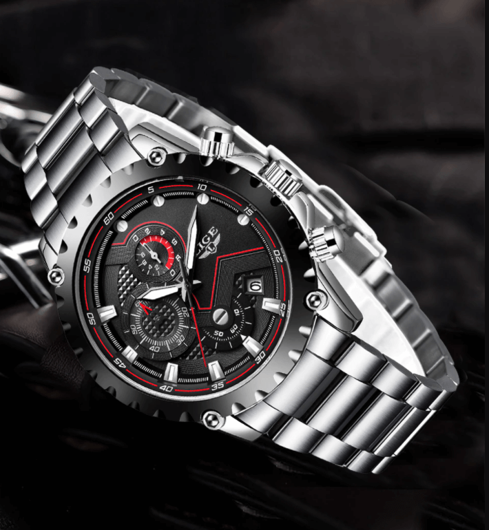 Stalen herenhorloge in militaire stijl
