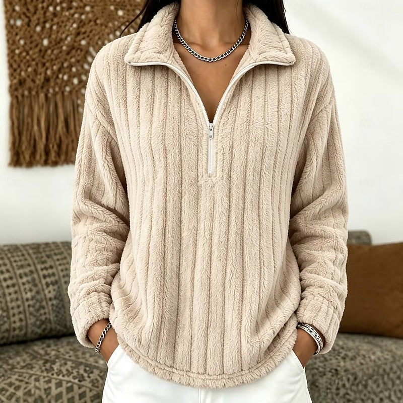 Zachte pullover met korte rits en opstaande kraag