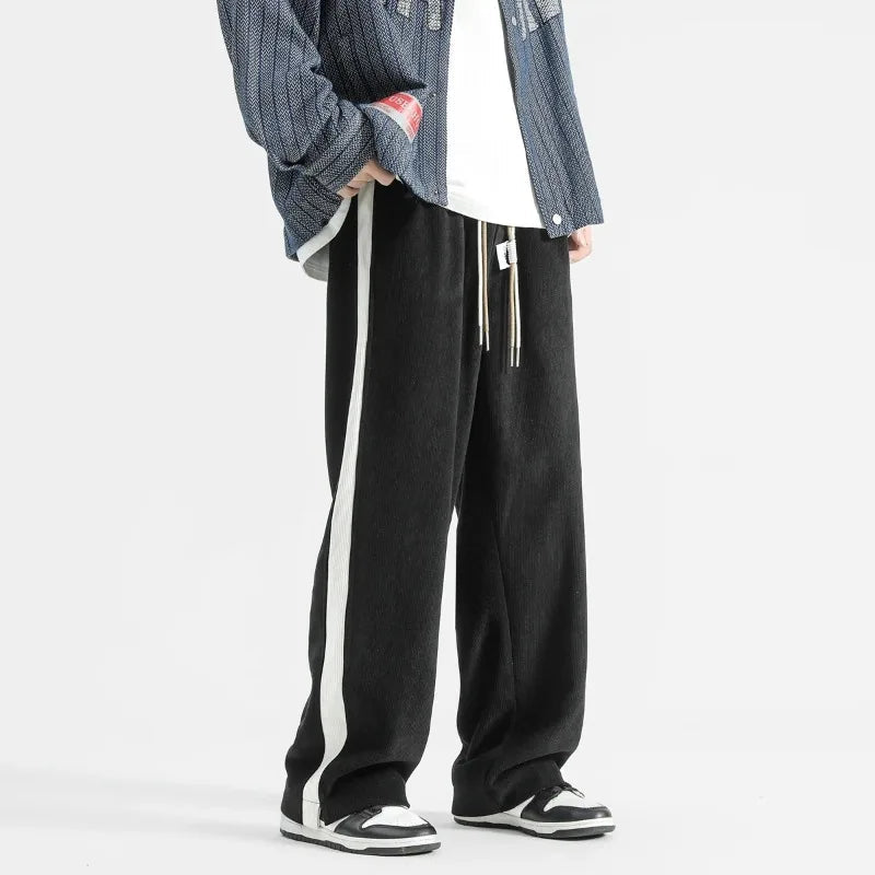 Darius | Losse corduroy herenjogger met zijstreep