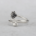 Lotusring met drievoudige wikkelvorm