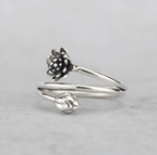 Lotusring met drievoudige wikkelvorm