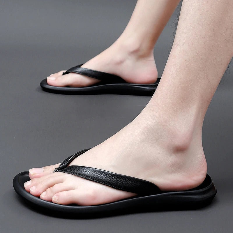 Antislip & stijlvolle herenslippers van leer voor de zomer