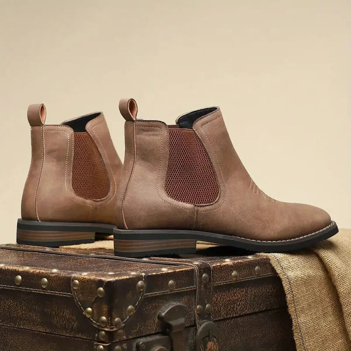 Herenchelseaboots van imitatieleer met westernstiksels