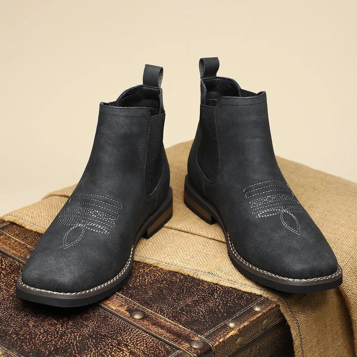 Herenchelseaboots van imitatieleer met westernstiksels