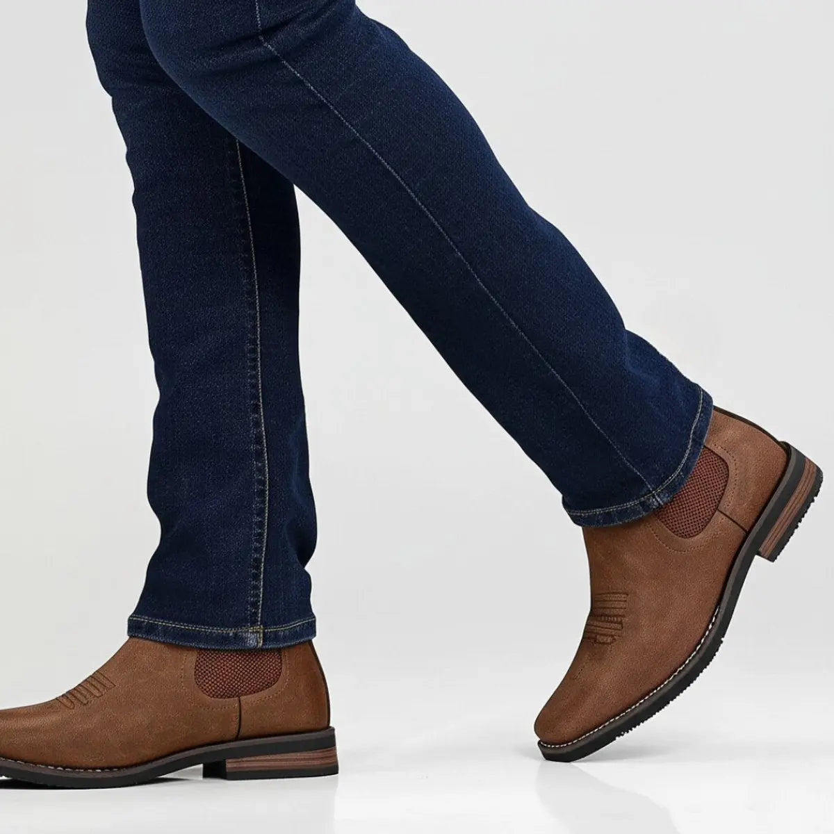 Herenchelseaboots van imitatieleer met westernstiksels