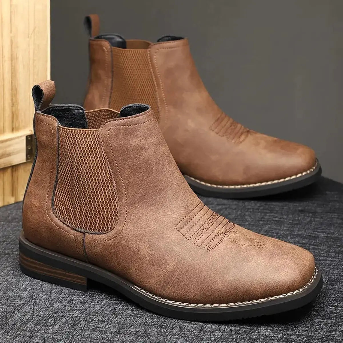 Herenchelseaboots van imitatieleer met westernstiksels