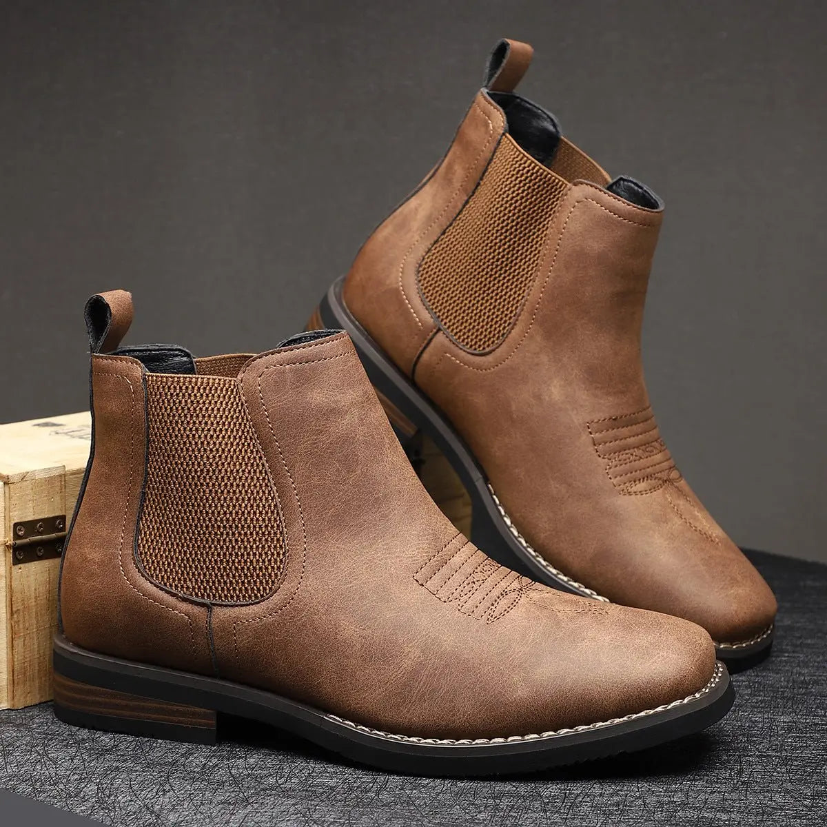 Herenchelseaboots van imitatieleer met westernstiksels