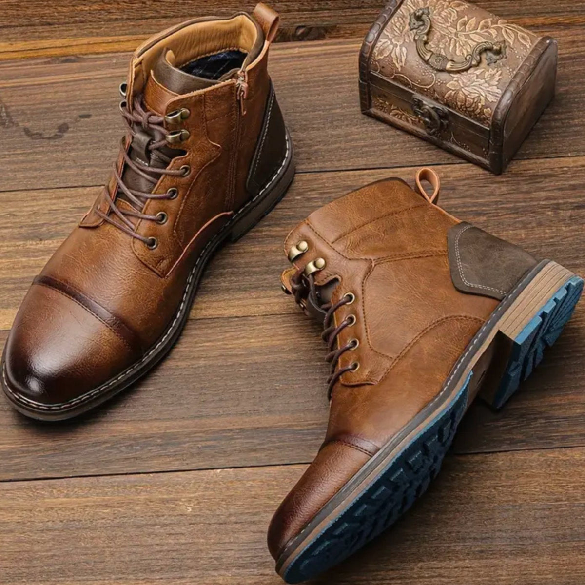 Leren herenboots met suède panelen en zijrits