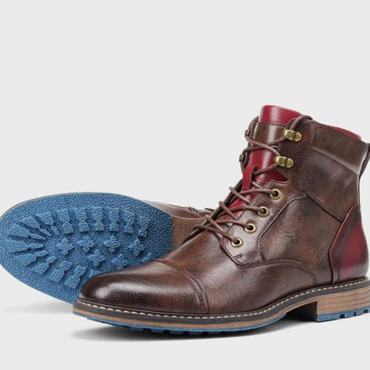 Heren enkellaarzen van leer met cap-toe, veters en zijrits