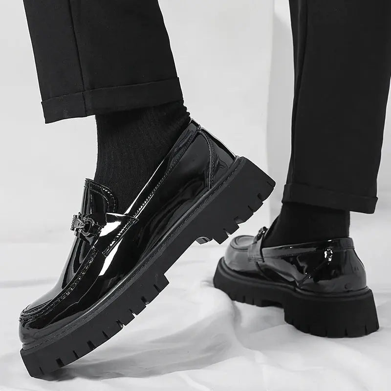 Leren herenloafers met metalen gespdetail