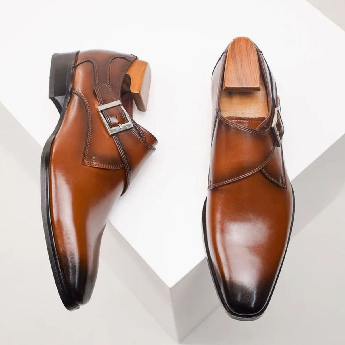 Herenmonkschoenen in leerlook met enkele gesp