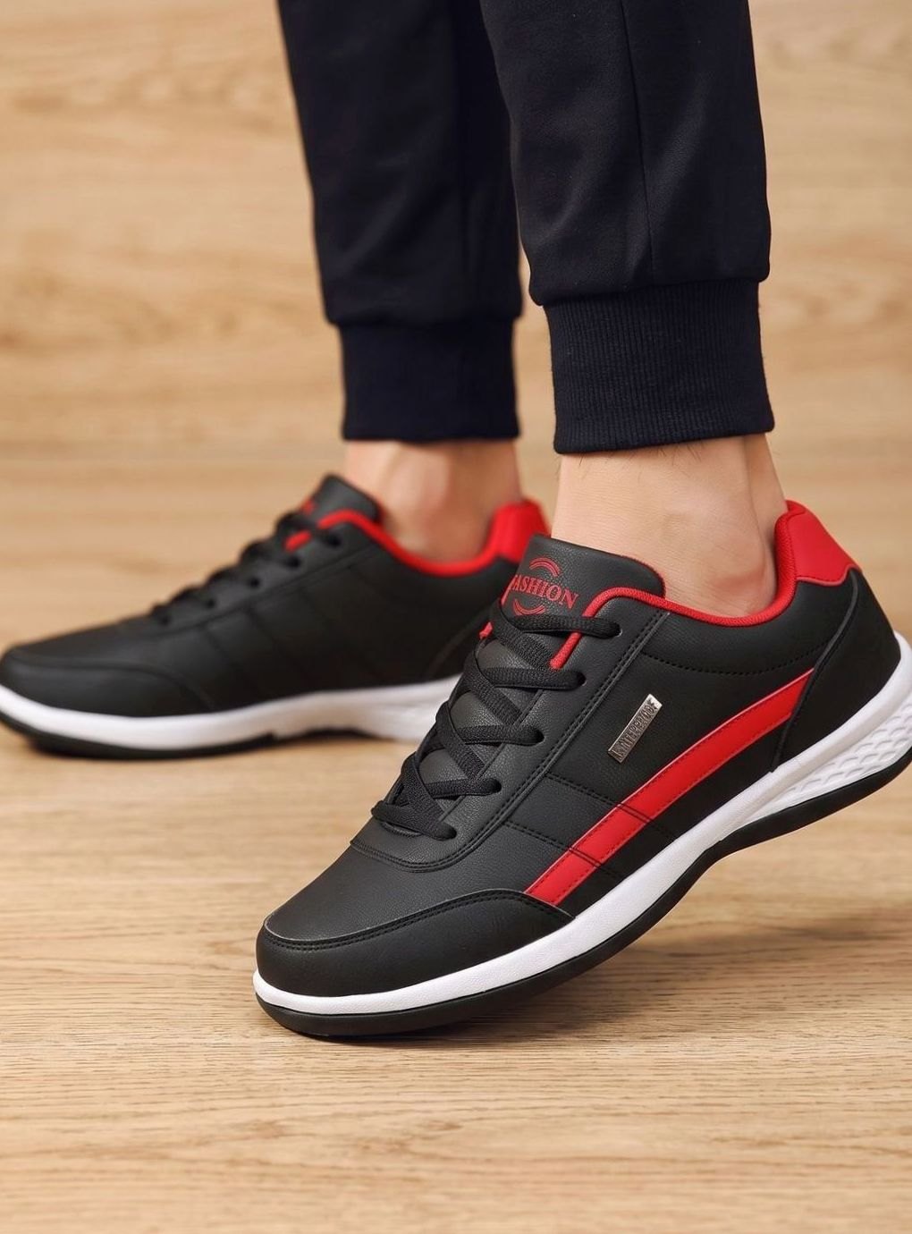 Waterdichte herensneakers met veters en voetboogondersteuning