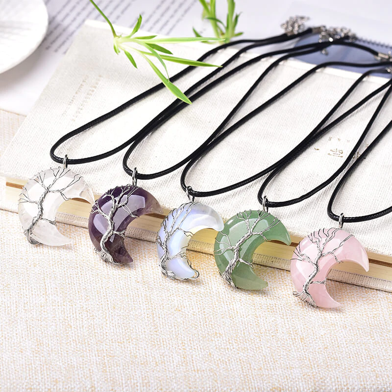Ketting met kristallen maanhanger