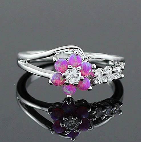 Ring met opalen bloem