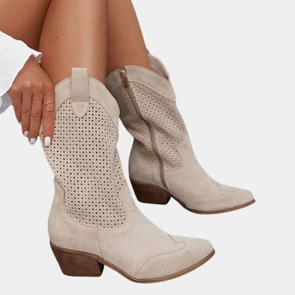 Damescowboylaarzen met perforaties en lage blokhak