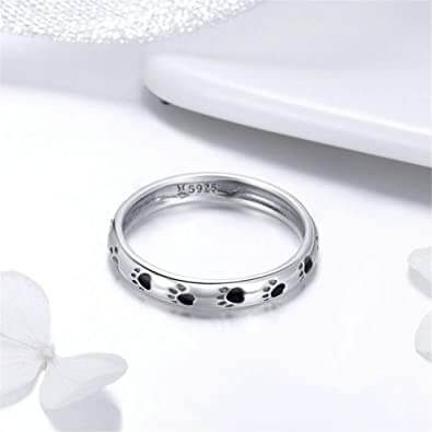 Ring met kattenpootjes