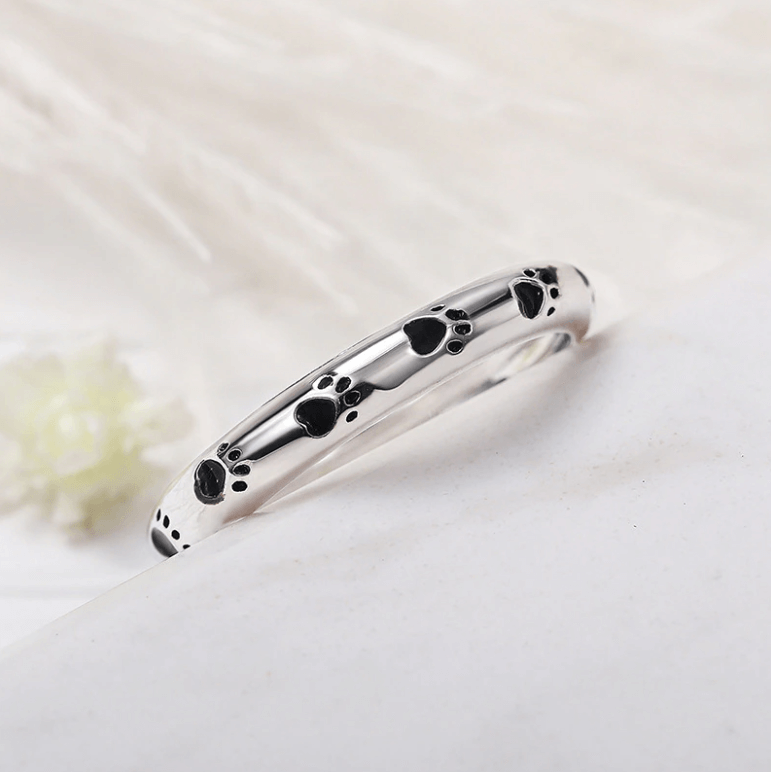 Ring met kattenpootjes