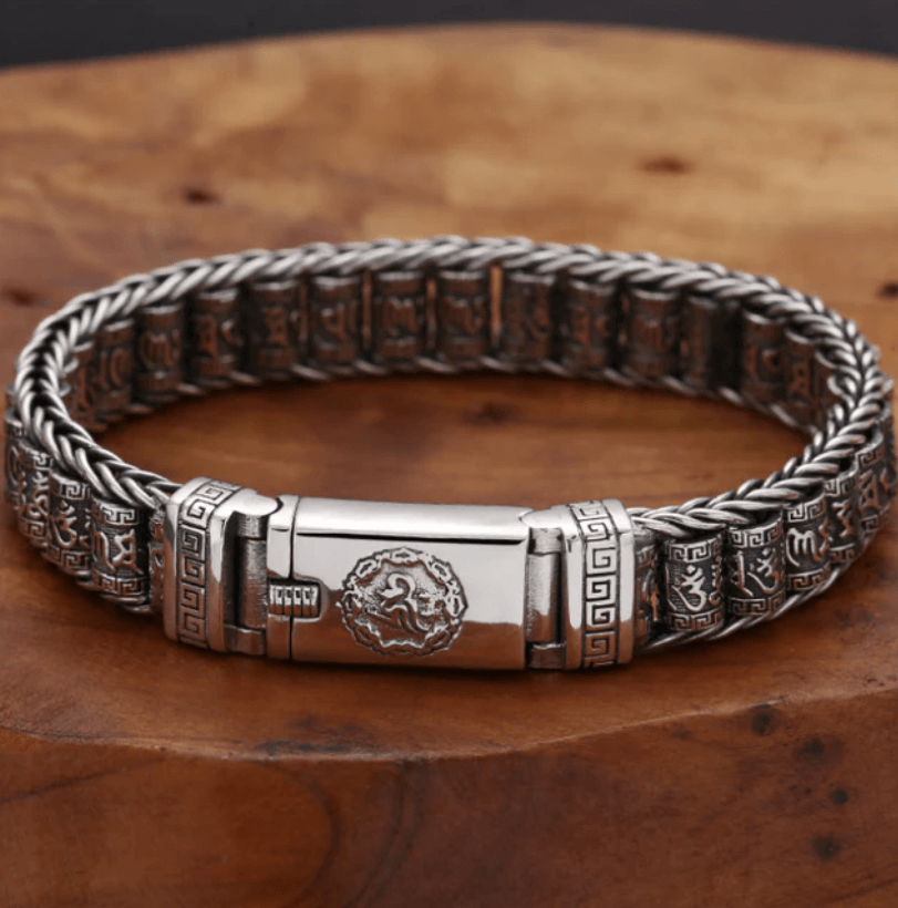 Verzilverde armband met gebedswiel