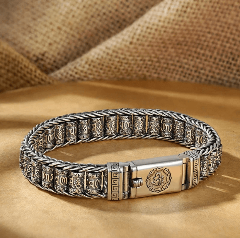 Verzilverde armband met gebedswiel