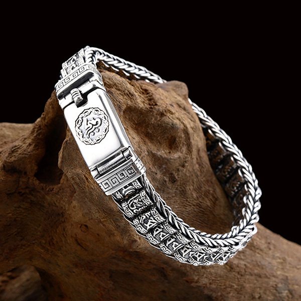 Verzilverde armband met gebedswiel
