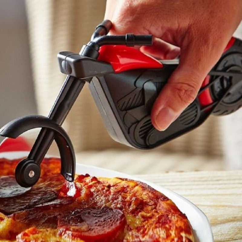 Pizzasnijder in motorstijl